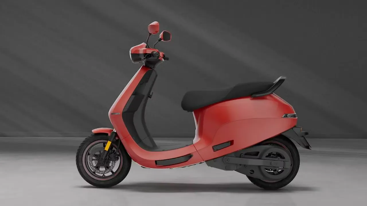 OLA S1 Pro vs Revolt RV400 - Know Which Is Better! - BikeWale