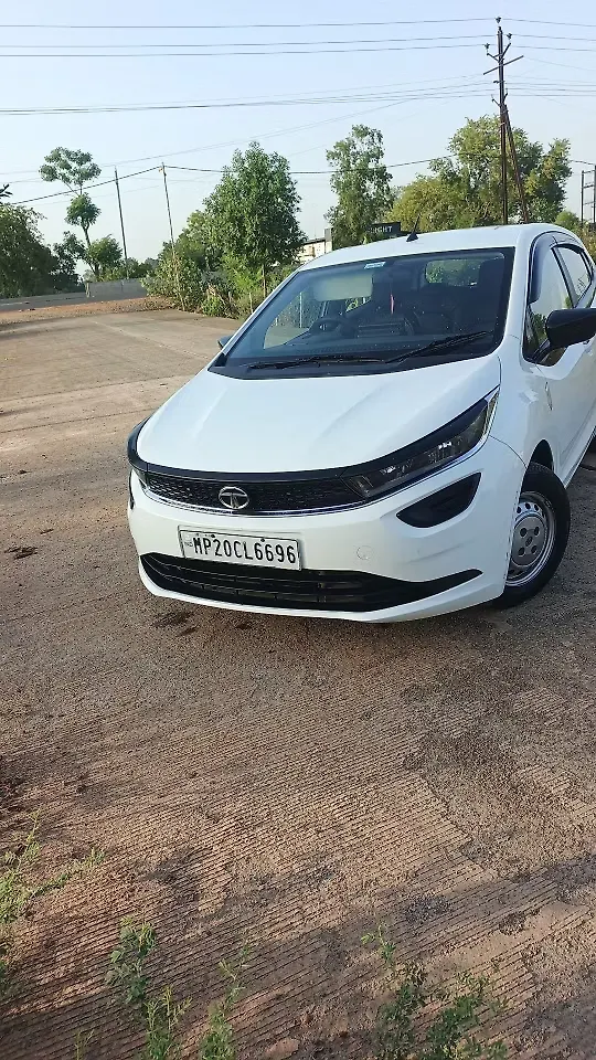 2021 Tata Altroz XM Petrol [2021-2022]