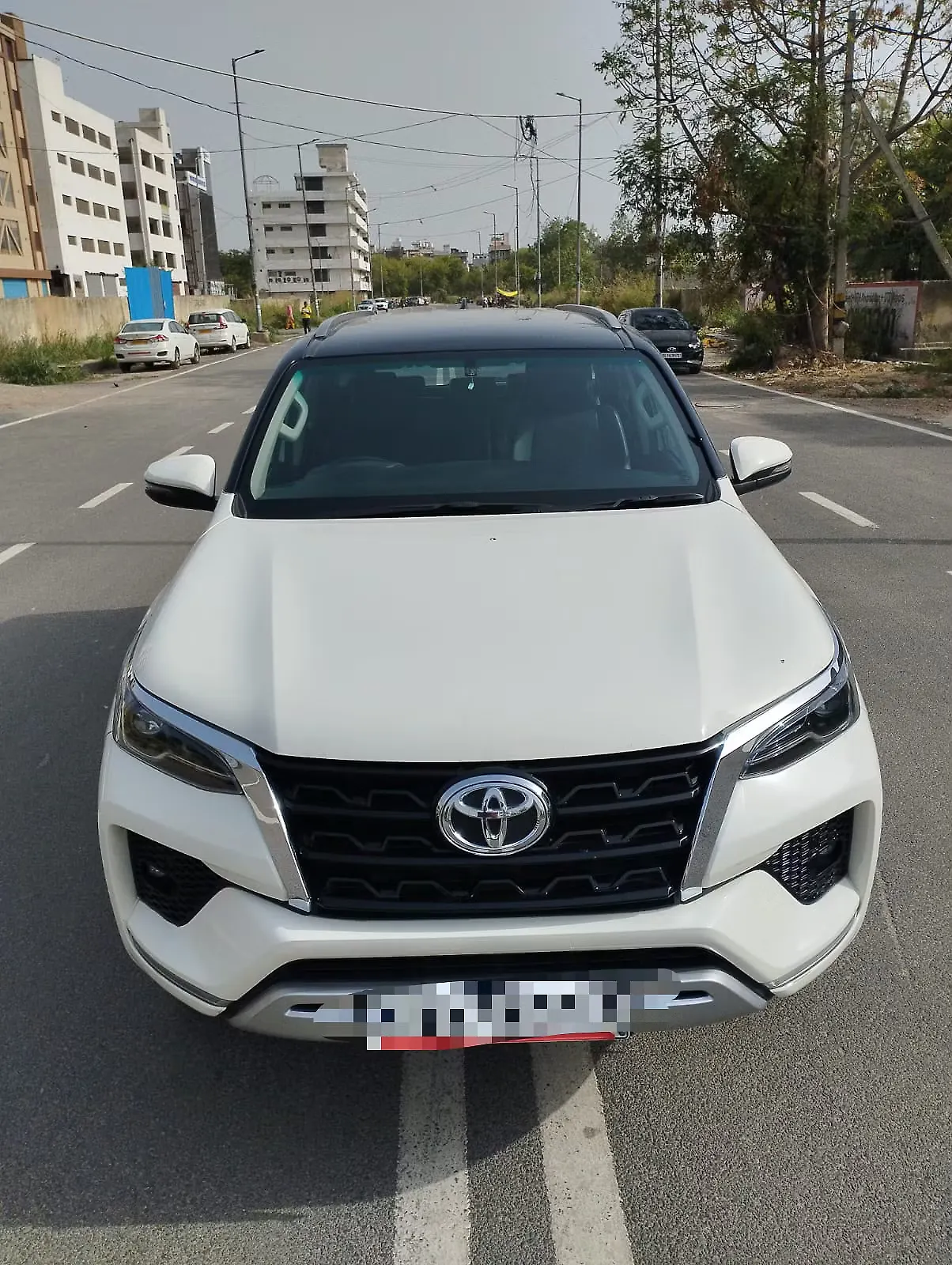 2025 Toyota Fortuner 4x2 2WD Petrol 2.7L Automatic 2025 Toyota Fortuner 4x2 2WD Petrol 2.7L Automatic