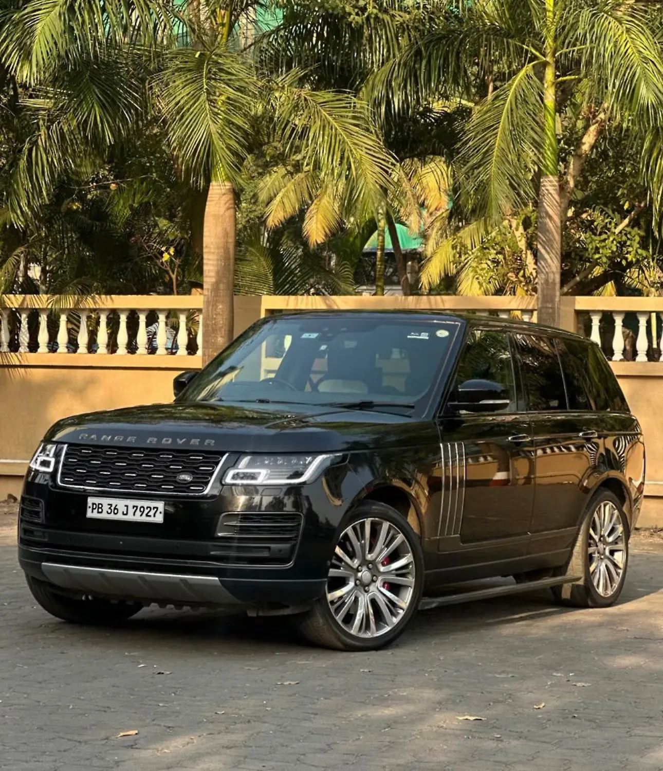 2021 Land Rover Range Rover SV 4.4 Petrol LWB 4 Seater 2021 Land Rover Range Rover SV 4.4 Petrol LWB 4 Seater