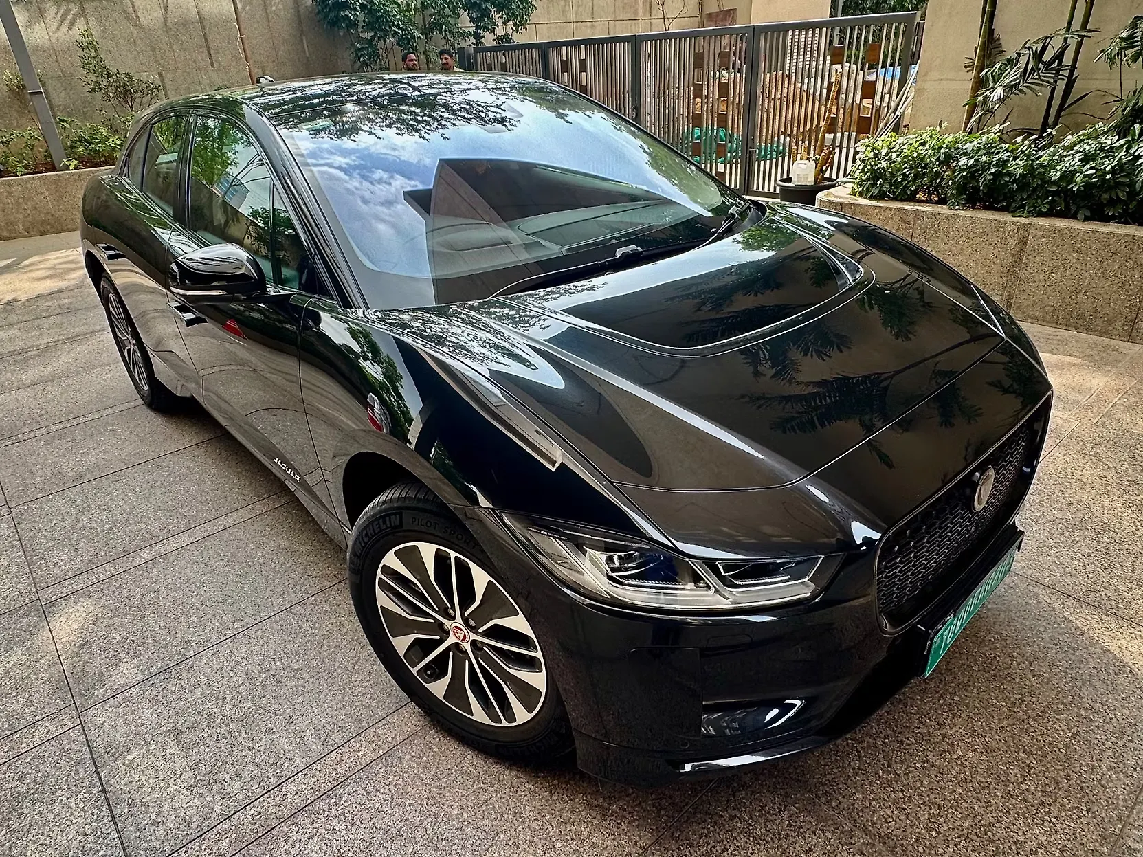 2022 Jaguar I-Pace SE Black Edition 2022 Jaguar I-Pace SE Black Edition