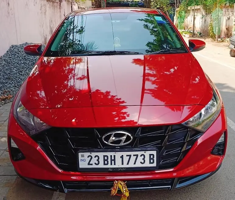 2023 Hyundai i20 Sportz 1.2 IVT Dual Tone