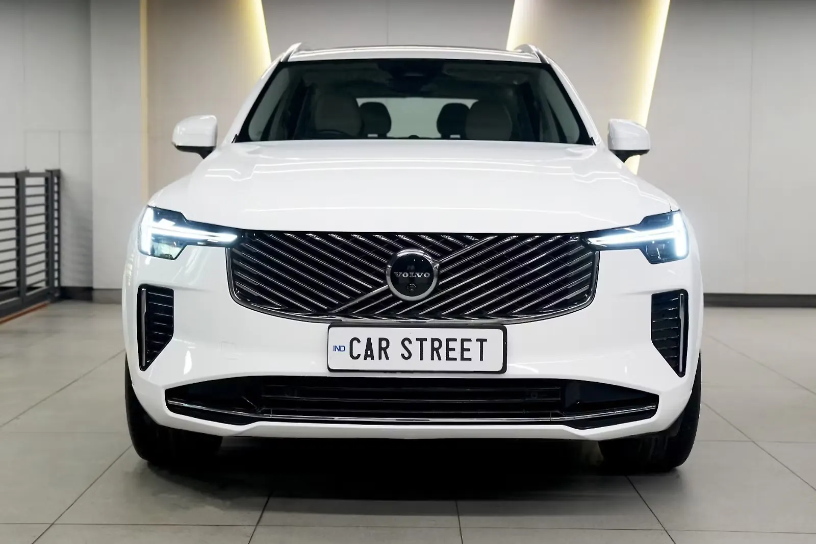 2025 Volvo XC90 B5 Ultra