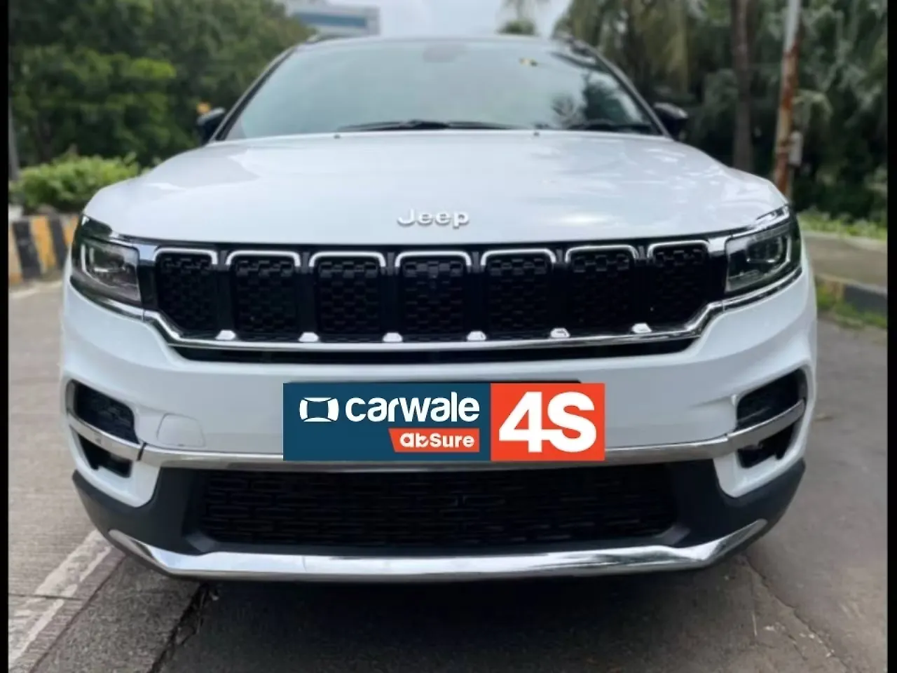 2024 Jeep Meridian Limited (O) 4x2 AT [2024-2026]