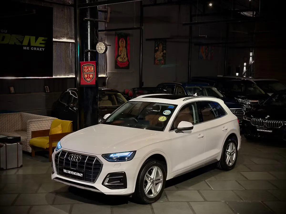 2022 Audi Q5 Technology 45 TFSI [2021-2024]
