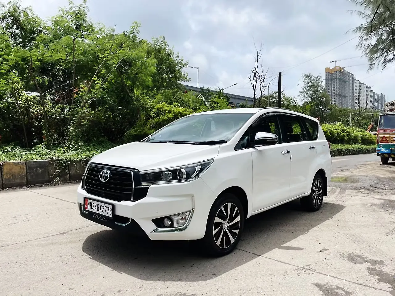 2024 Toyota Innova Crysta ZX Diesel Manual 7 STR 2024 Toyota Innova Crysta ZX Diesel Manual 7 STR
