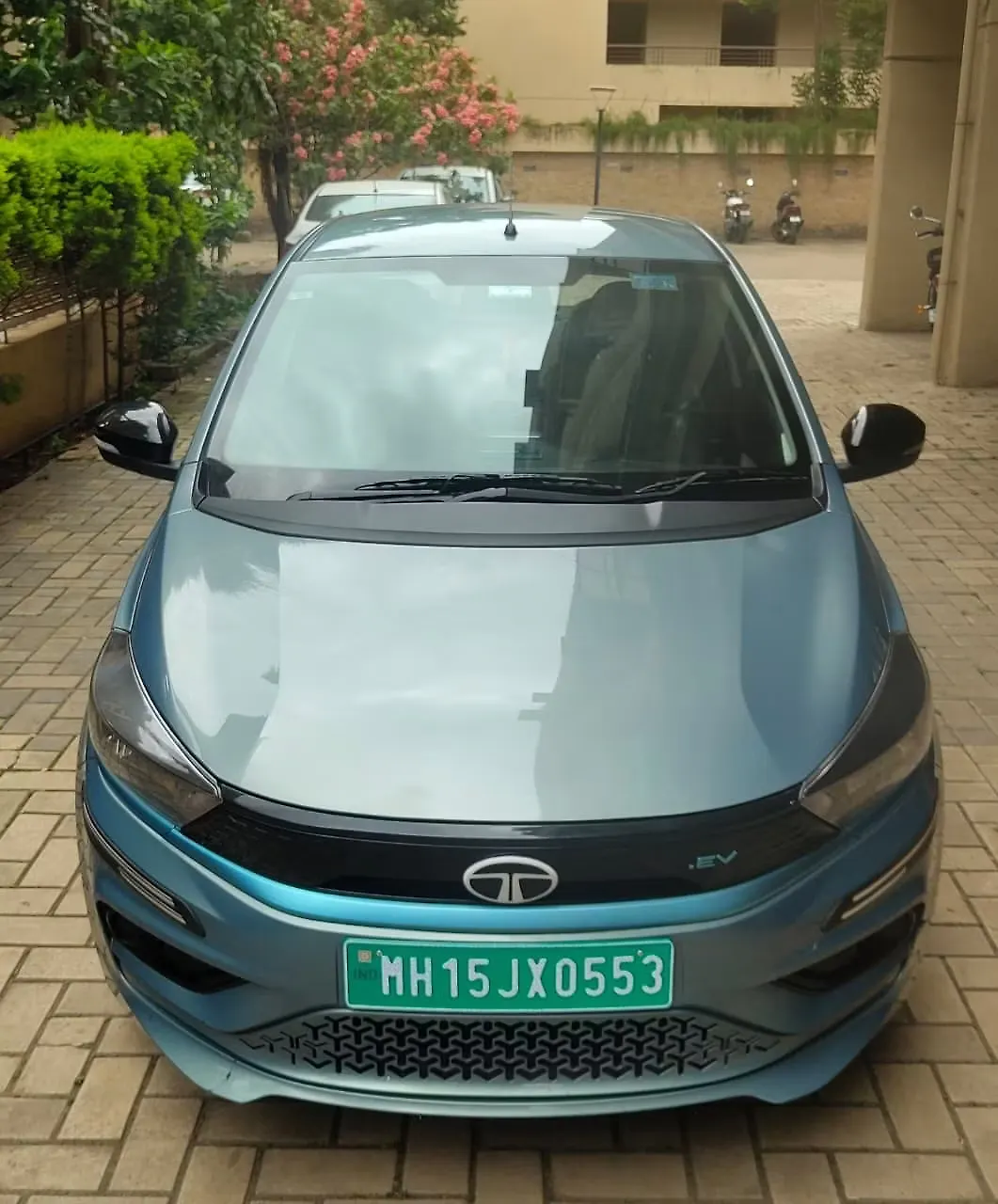 2024 Tata Tiago EV XT Medium Range [2022-2025]