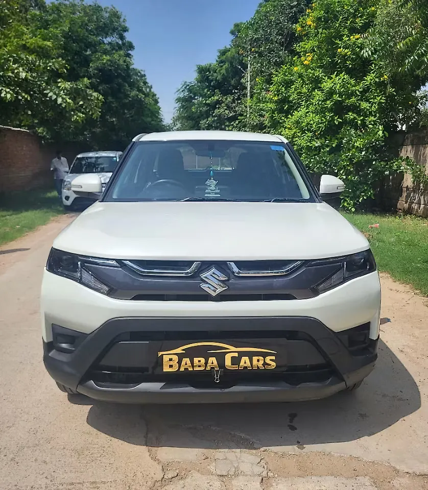 2022 Maruti Suzuki Brezza Vxi AT [2022-2023]