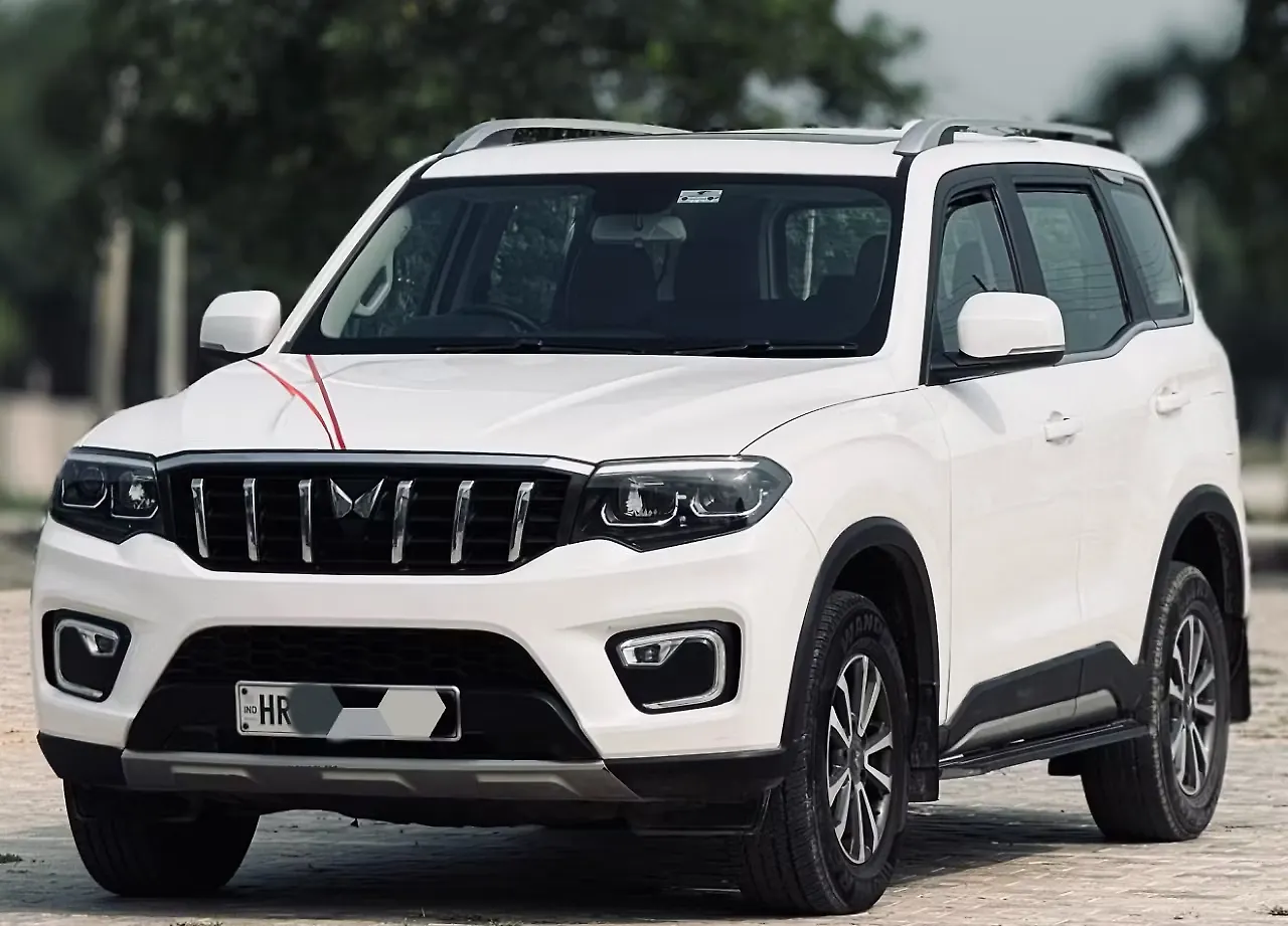 2025 Mahindra Scorpio N Z8 S 2WD Diesel 2.2L Turbo Automatic 7 STR [2024-2026]
