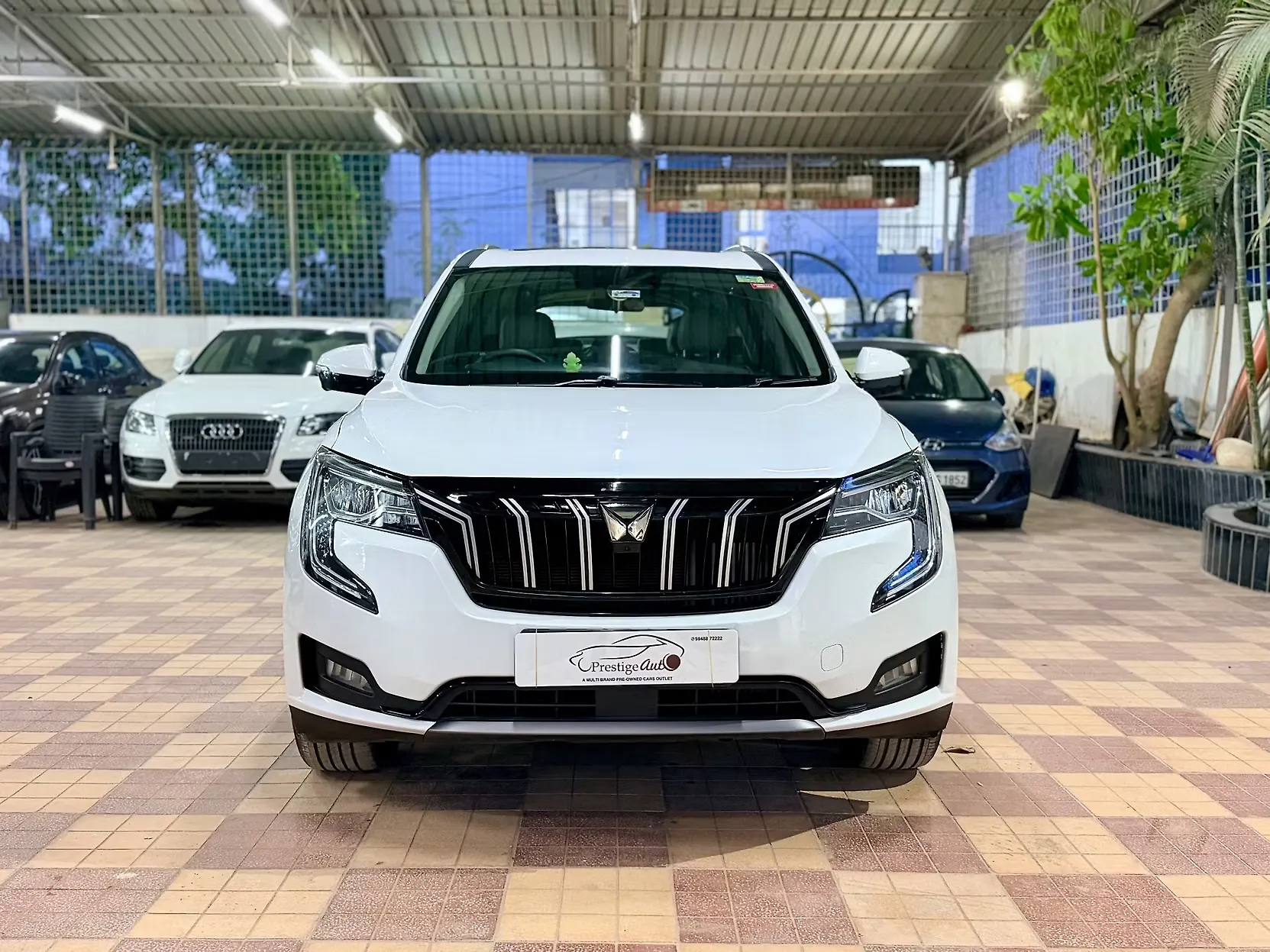 2025 Mahindra Old Generation XUV700 AX7 Luxury Pack AWD Diesel 2.2L Turbo Automatic 7 STR