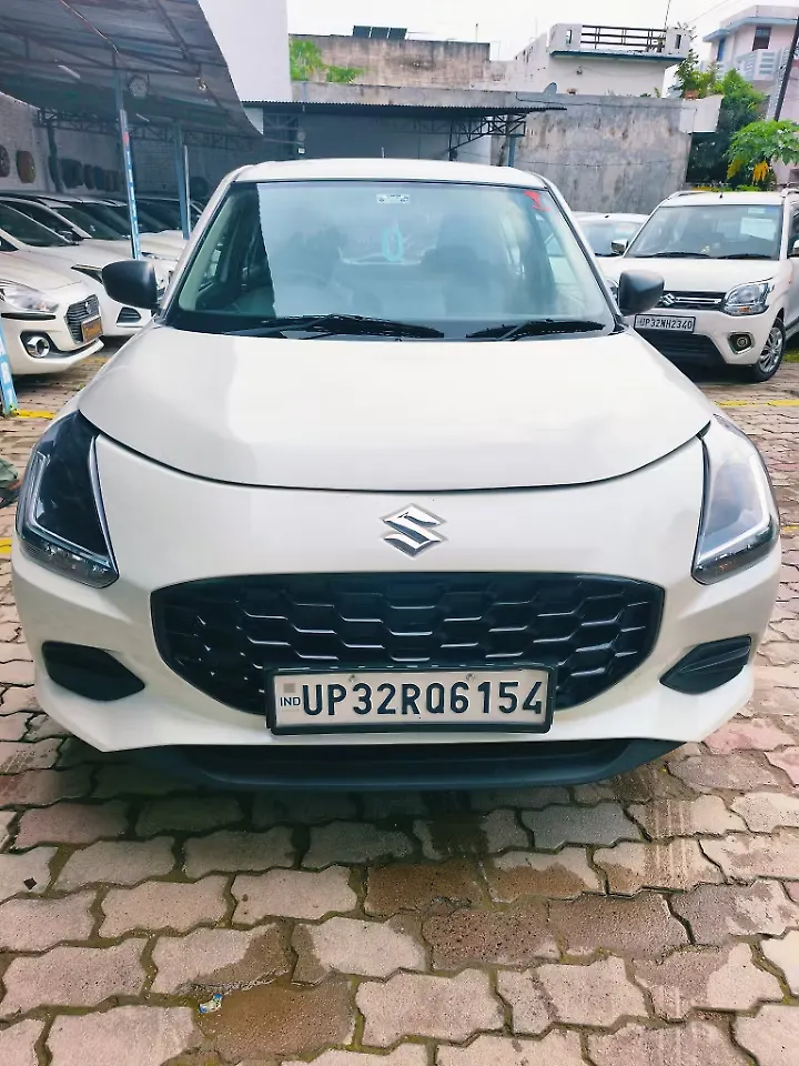 2026 Maruti Suzuki Swift VXi Petrol Manual
