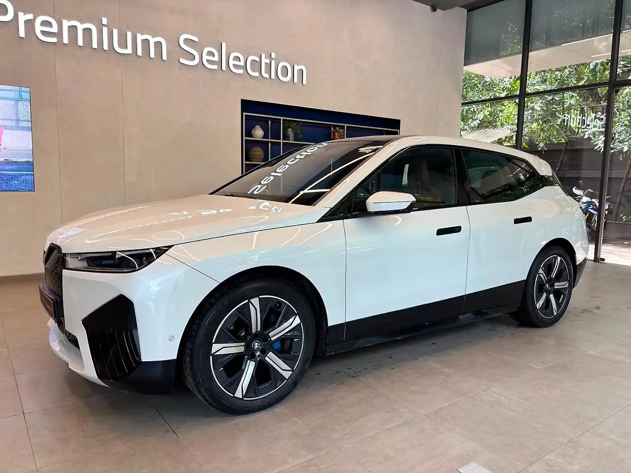 2023 BMW iX xDrive 40
