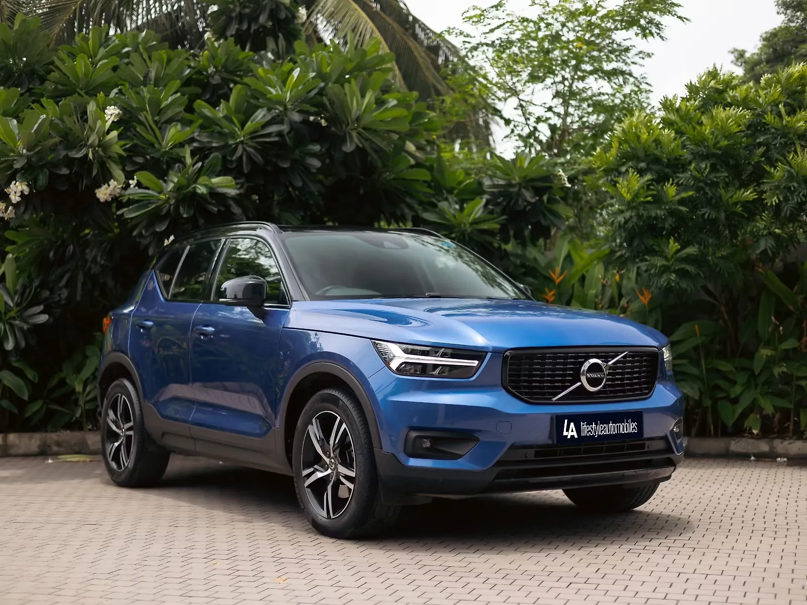2021 Volvo XC40 T4 R-Design