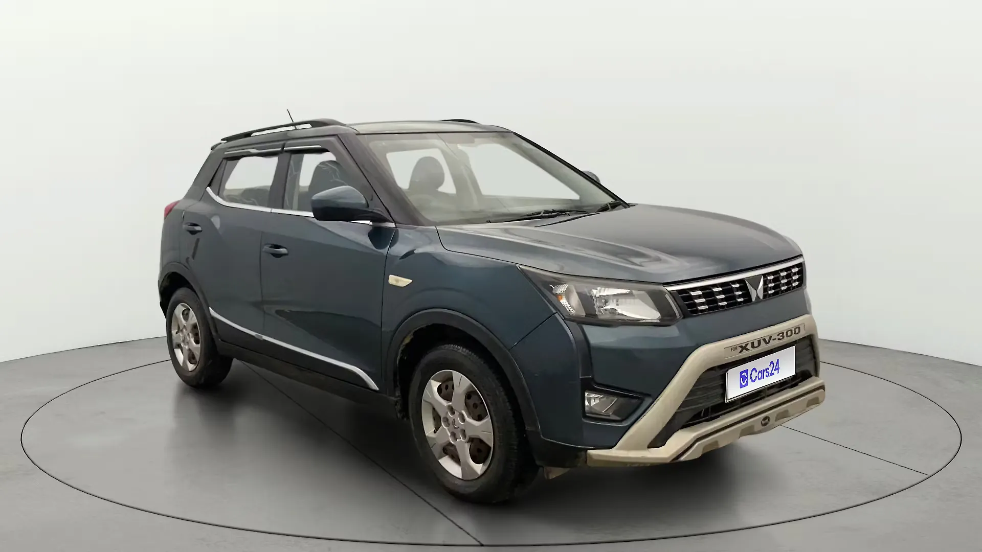 2023 Mahindra XUV300 W6 1.2 Petrol 2023 Mahindra XUV300 W6 1.2 Petrol