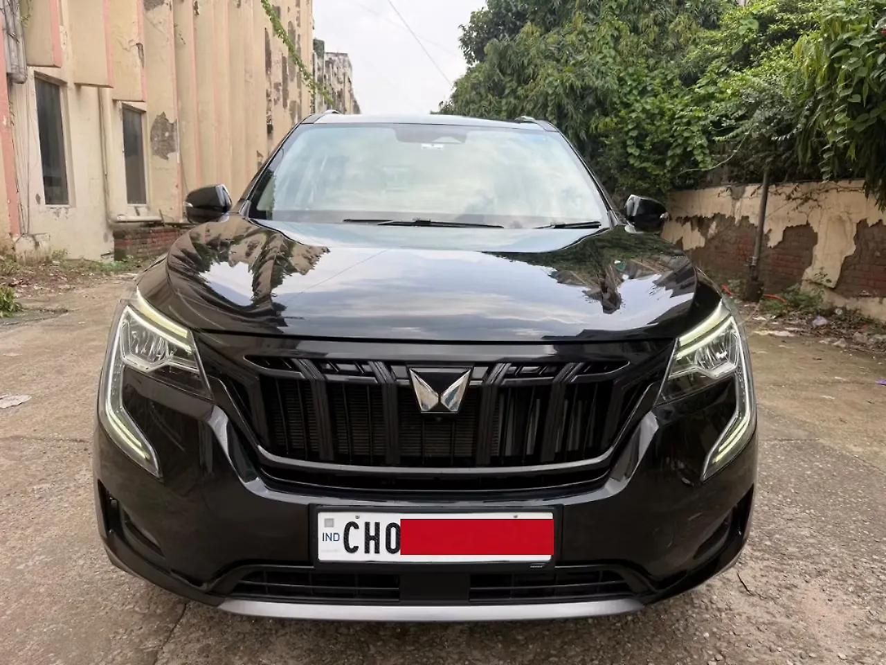 2026 Mahindra Old Generation XUV700 AX7 Luxury Pack 2WD Petrol 2.0L Turbo Automatic 7 STR 2026 Mahindra Old Generation XUV700 AX7 Luxury Pack 2WD Petrol 2.0L Turbo Automatic 7 STR