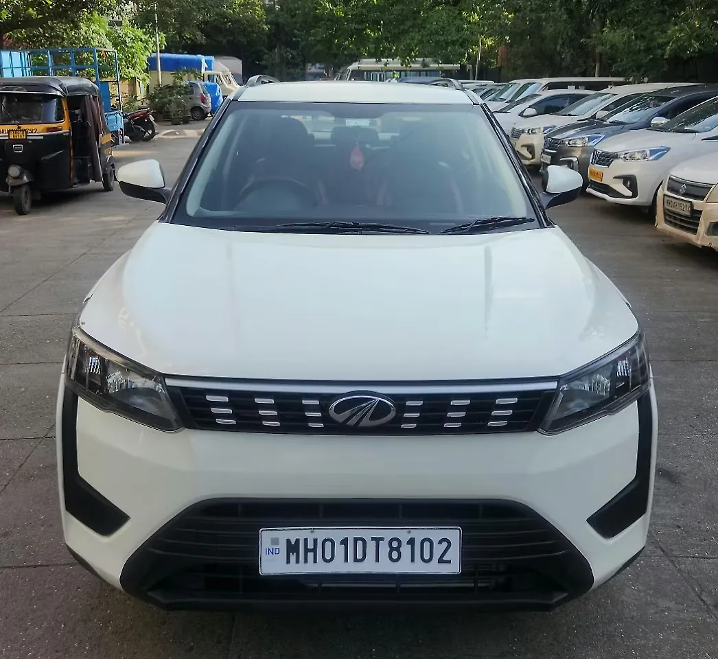 2021 Mahindra XUV300 W6 1.2 Petrol AMT [2021]