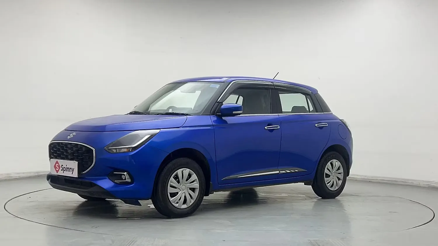2024 Maruti Suzuki Swift VXi Petrol Manual