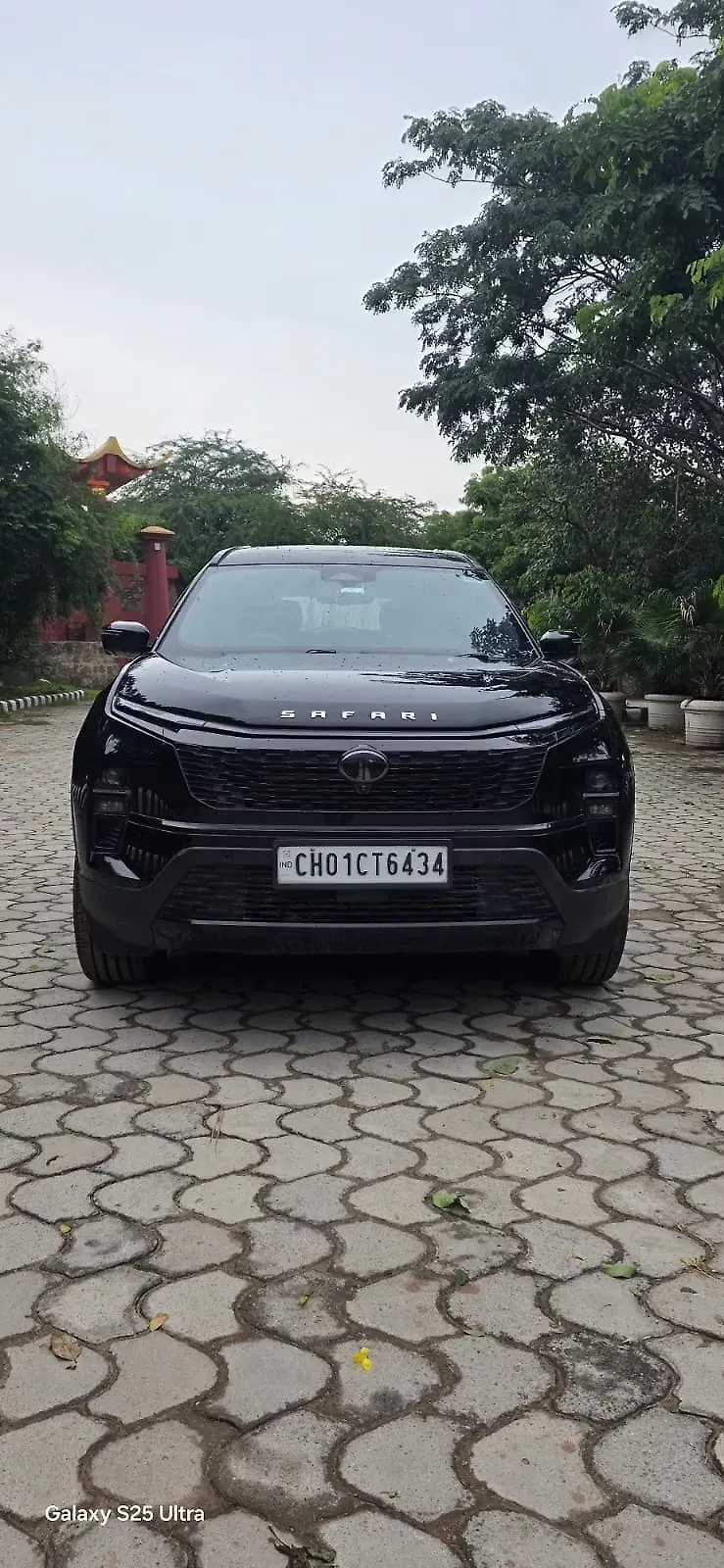 2024 Tata Safari Accomplished Dark Edition AT 7 STR