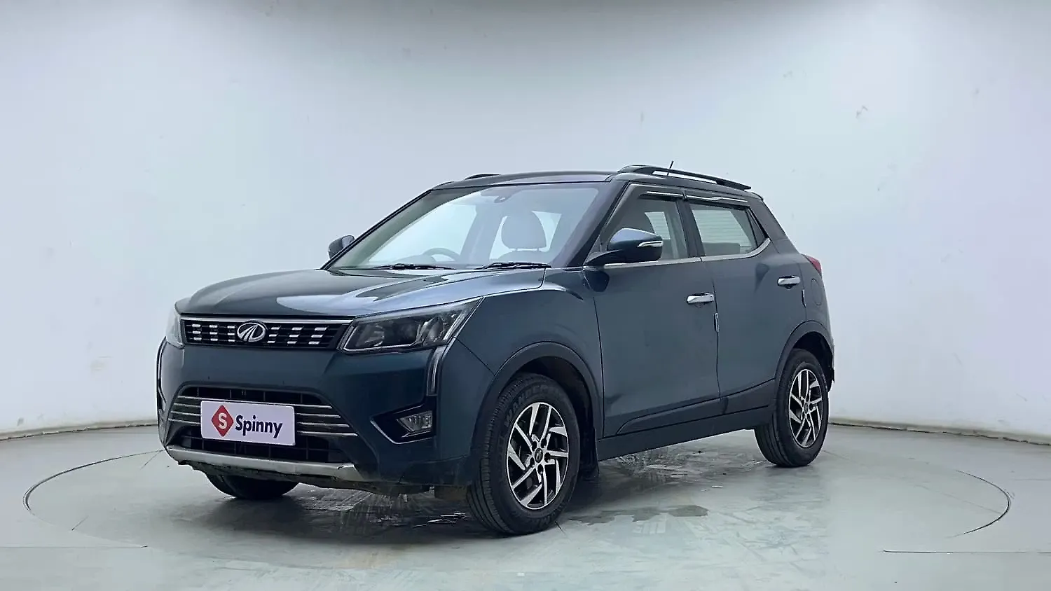 2022 Mahindra XUV300 W8 (O) 1.2 Petrol
