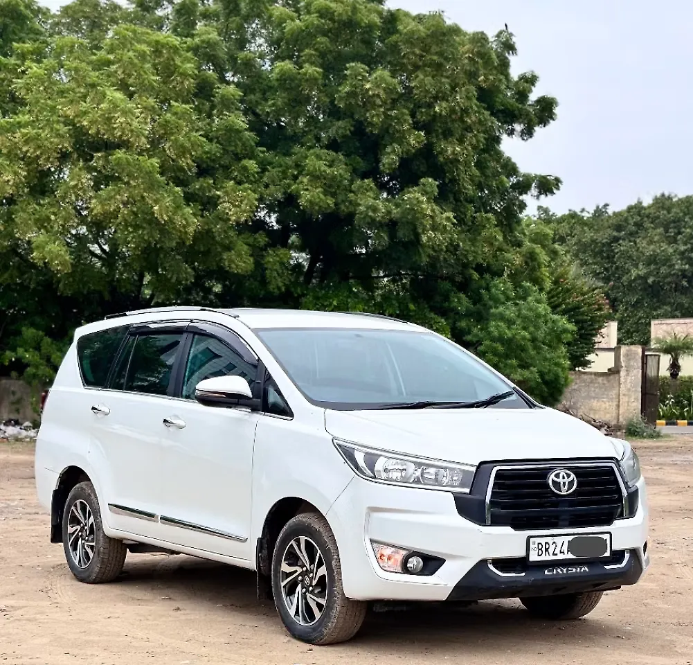 2025 Toyota Innova Crysta GX Plus Diesel Manual 8 STR