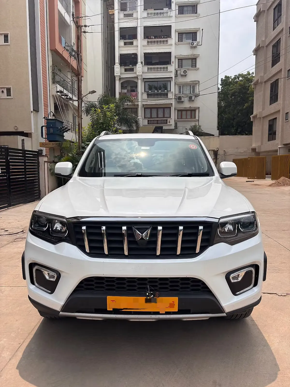 2024 Mahindra Scorpio N Z8 S 2WD Diesel 2.2L Turbo Automatic 7 STR [2024-2026]