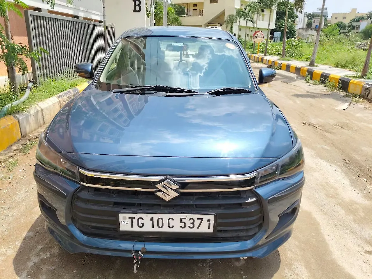 2025 Maruti Suzuki Dzire VXi Petrol Automatic (AMT)