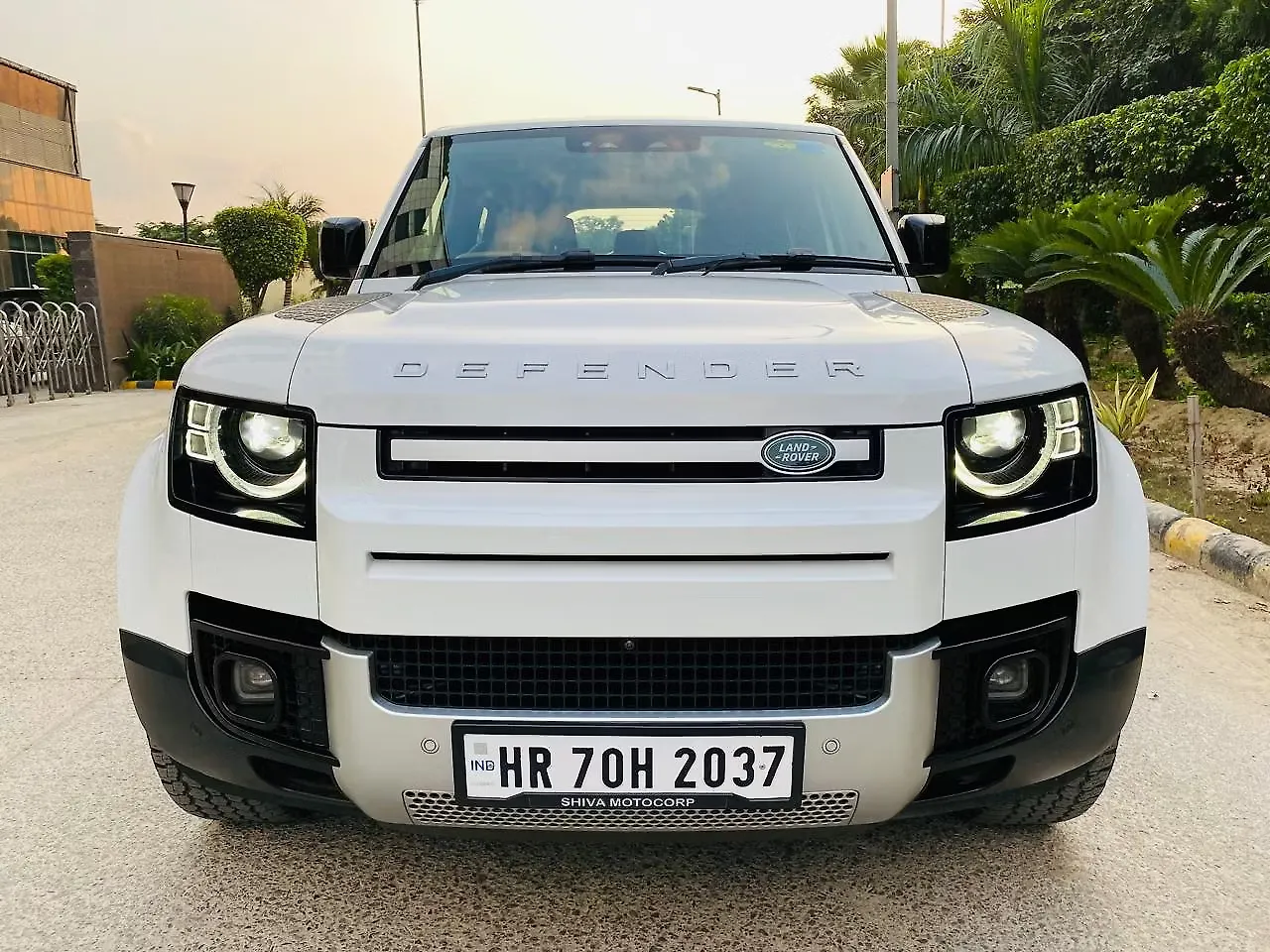 2024 Land Rover Defender 110 HSE 2.0 Petrol 2024 Land Rover Defender 110 HSE 2.0 Petrol