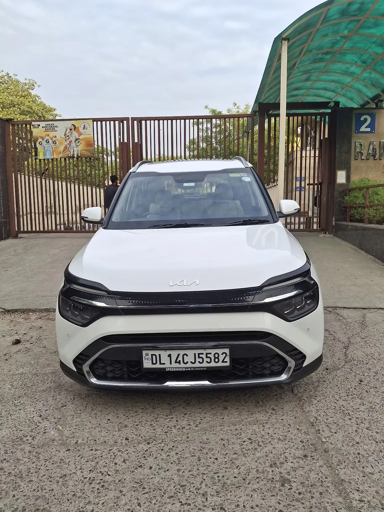 2024 Kia Carens Luxury (O)1.5 Diesel AT 7 STR [2023-2024]