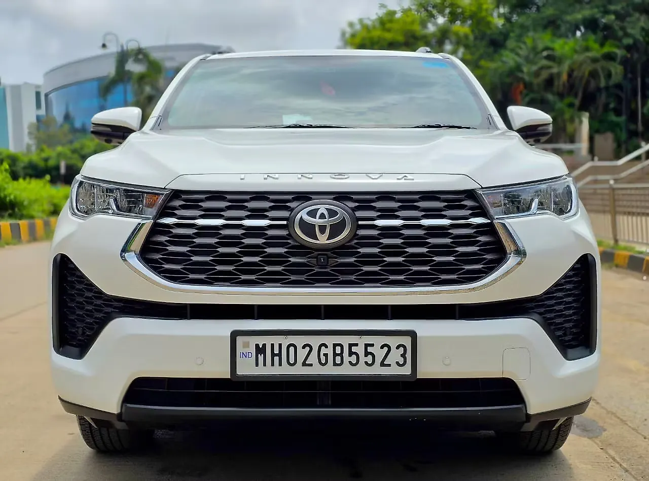 2023 Toyota Innova Hycross VX Hybrid (Electric + Petrol) Automatic (e-CVT) 7 STR