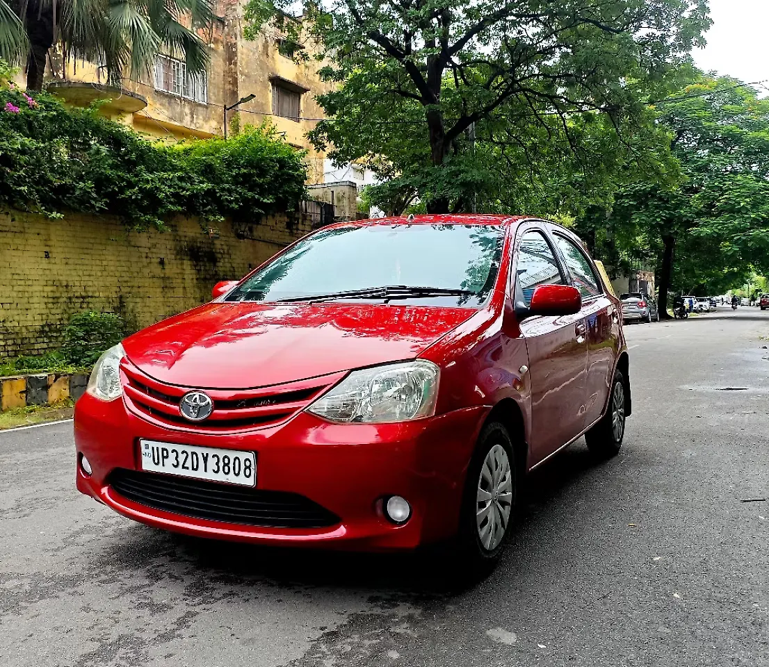 2011 Toyota Etios Liva V