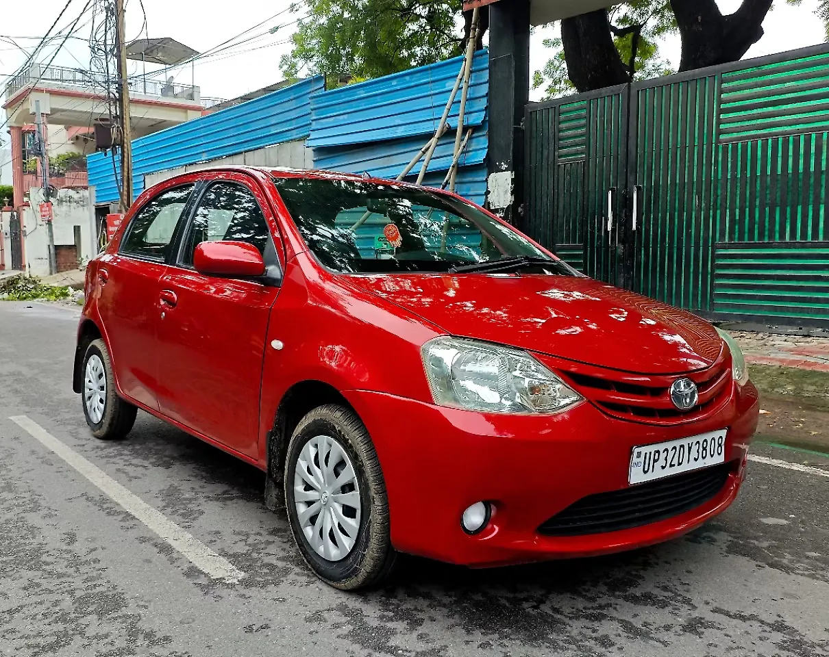 2011 Toyota Etios Liva V