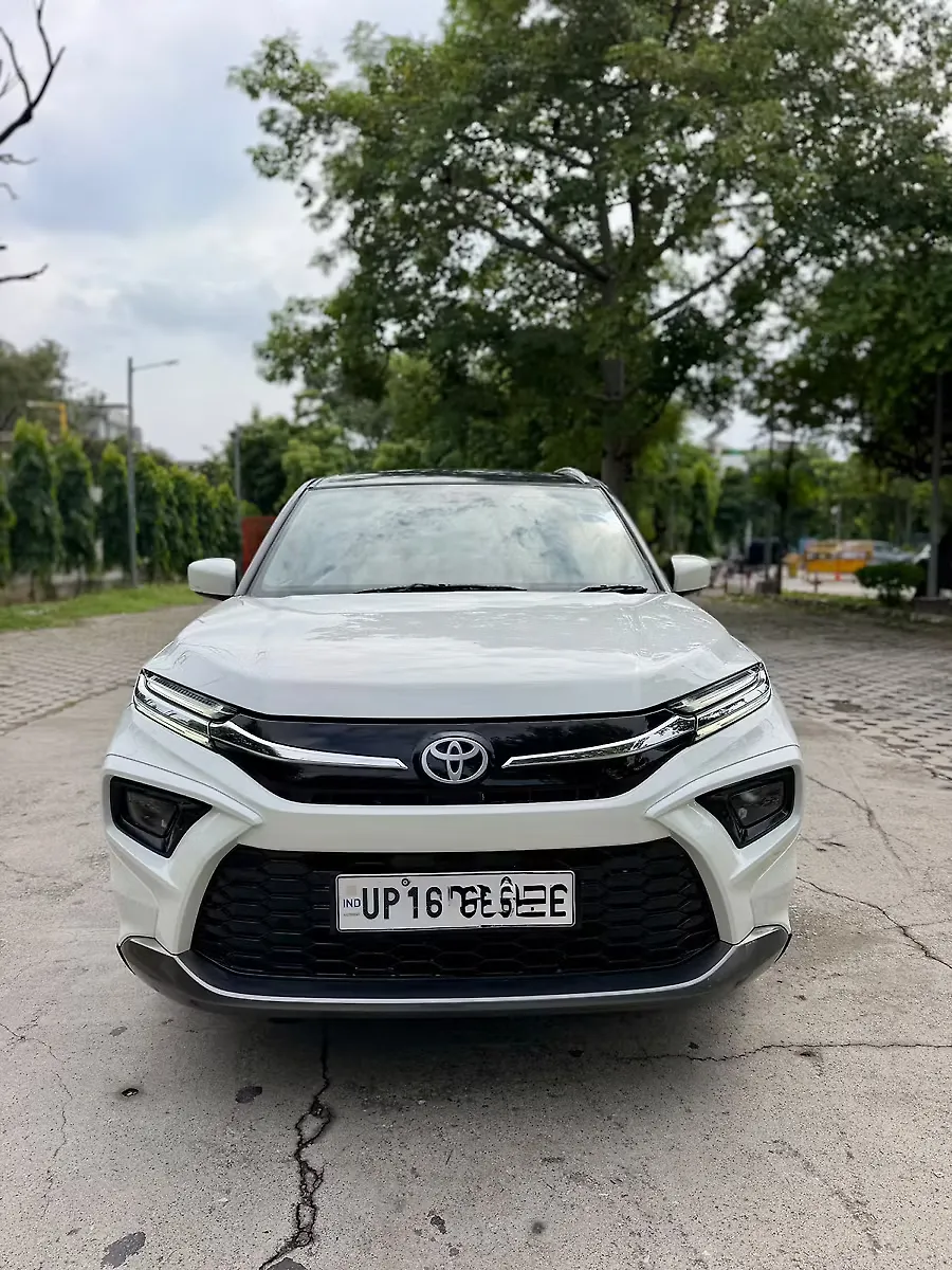 2024 Toyota Urban Cruiser Hyryder S 2WD CNG 1.5L Manual 2024 Toyota Urban Cruiser Hyryder S 2WD CNG 1.5L Manual