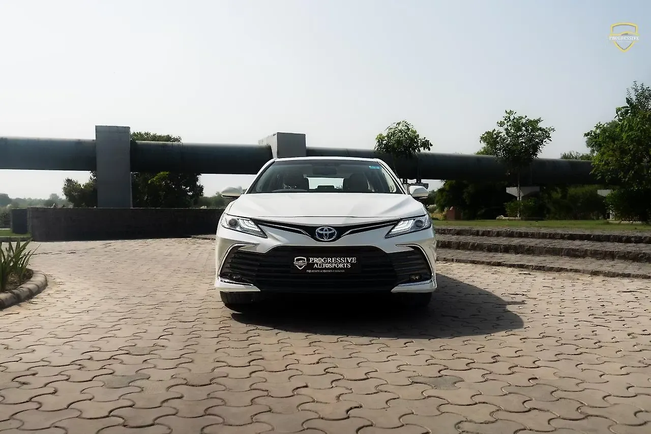 2024 Toyota Camry Hybrid