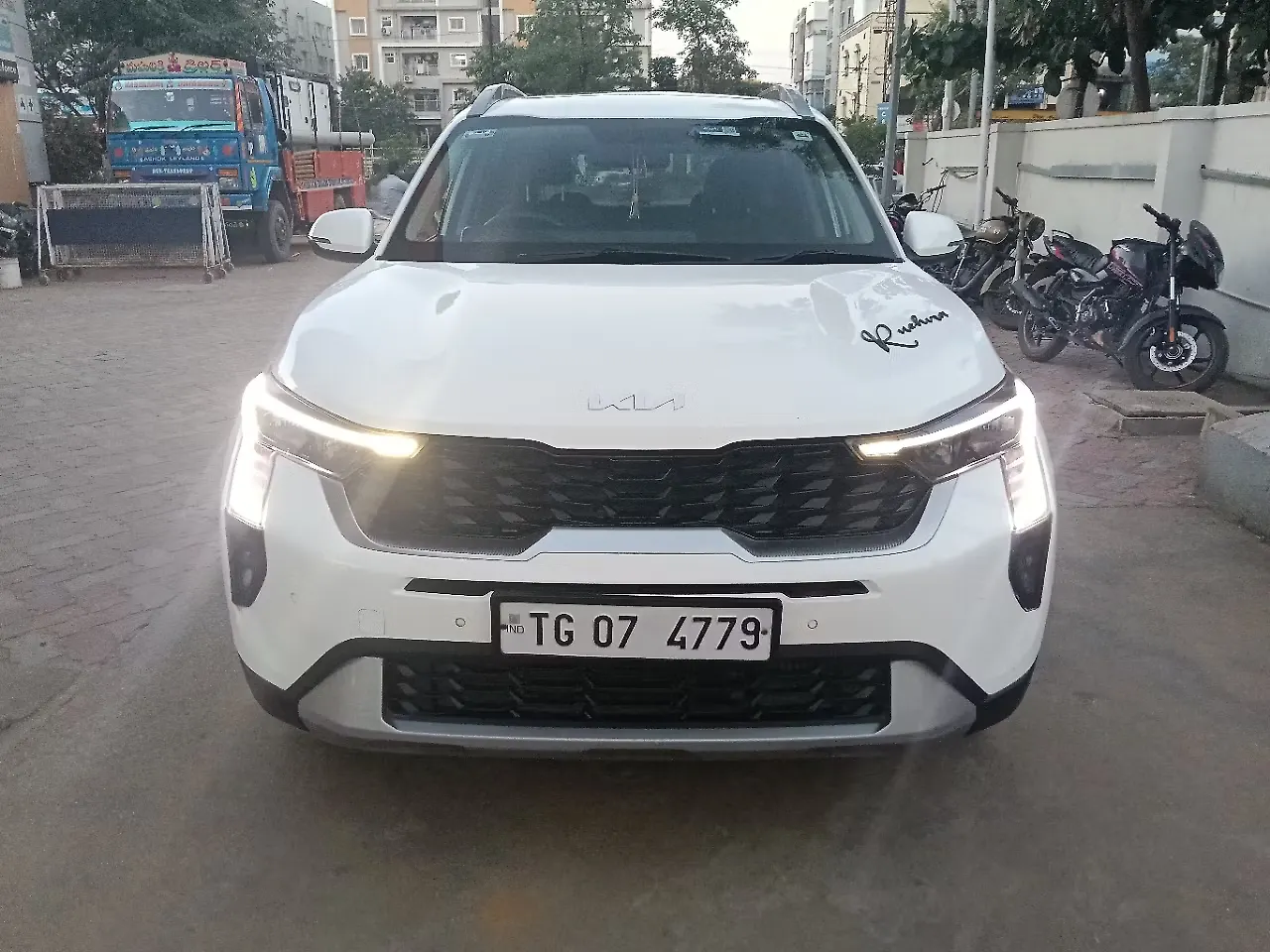 2024 Kia Old Generation Seltos 2024 HTK Plus 1.5 Petrol CVT 2024 Kia Old Generation Seltos 2024 HTK Plus 1.5 Petrol CVT