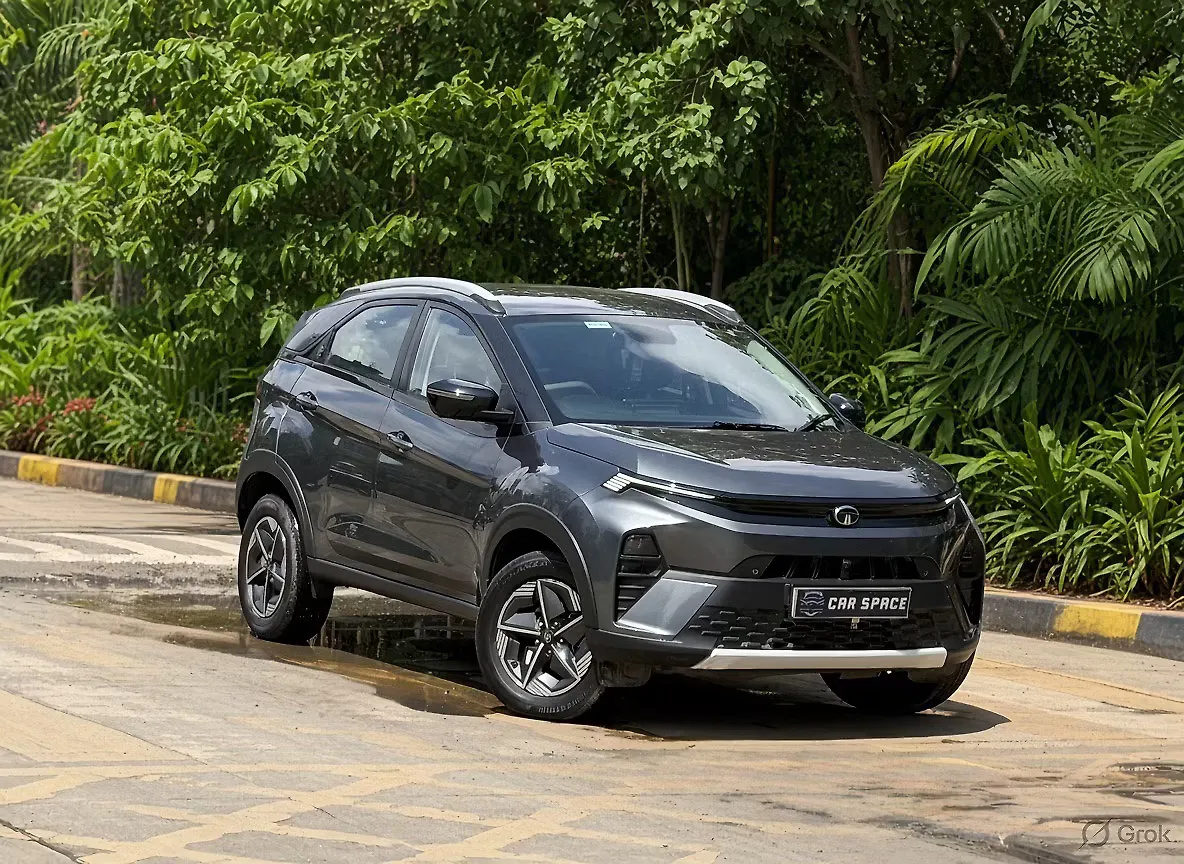 2024 Tata Nexon Creative 1.2 Petrol 7DCA Dual Tone [2023-2025]