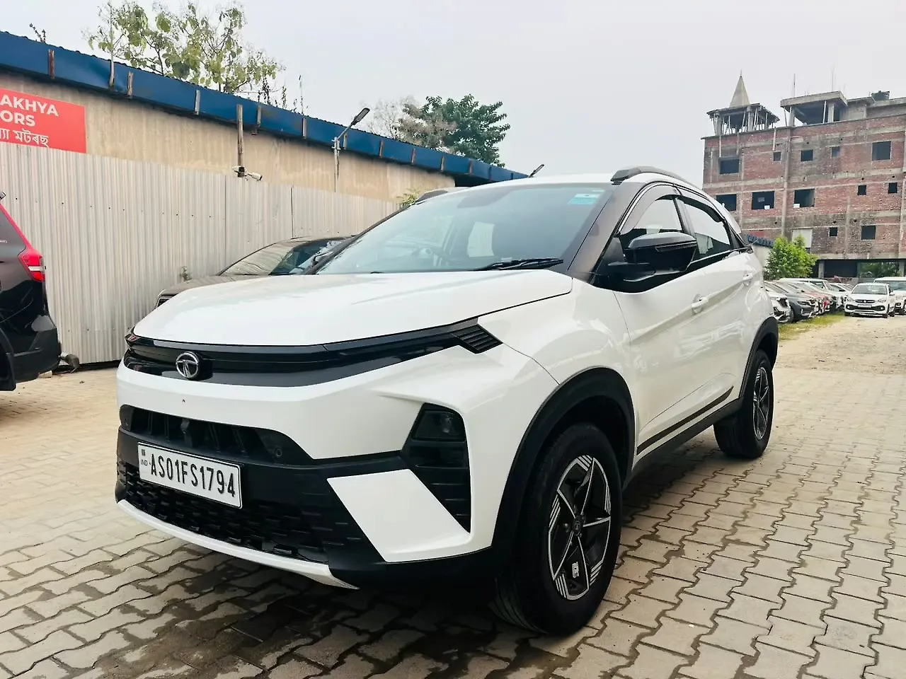 2023 Tata Nexon Creative Plus (S) Petrol 1.2L Turbo Automatic (AMT) 2023 Tata Nexon Creative Plus (S) Petrol 1.2L Turbo Automatic (AMT)