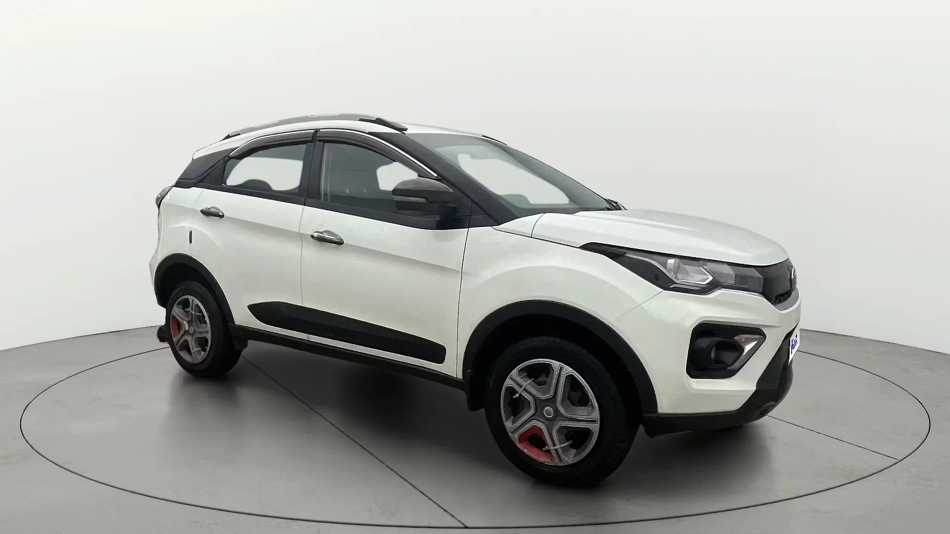 2022 Tata Nexon XE [2020-2023]