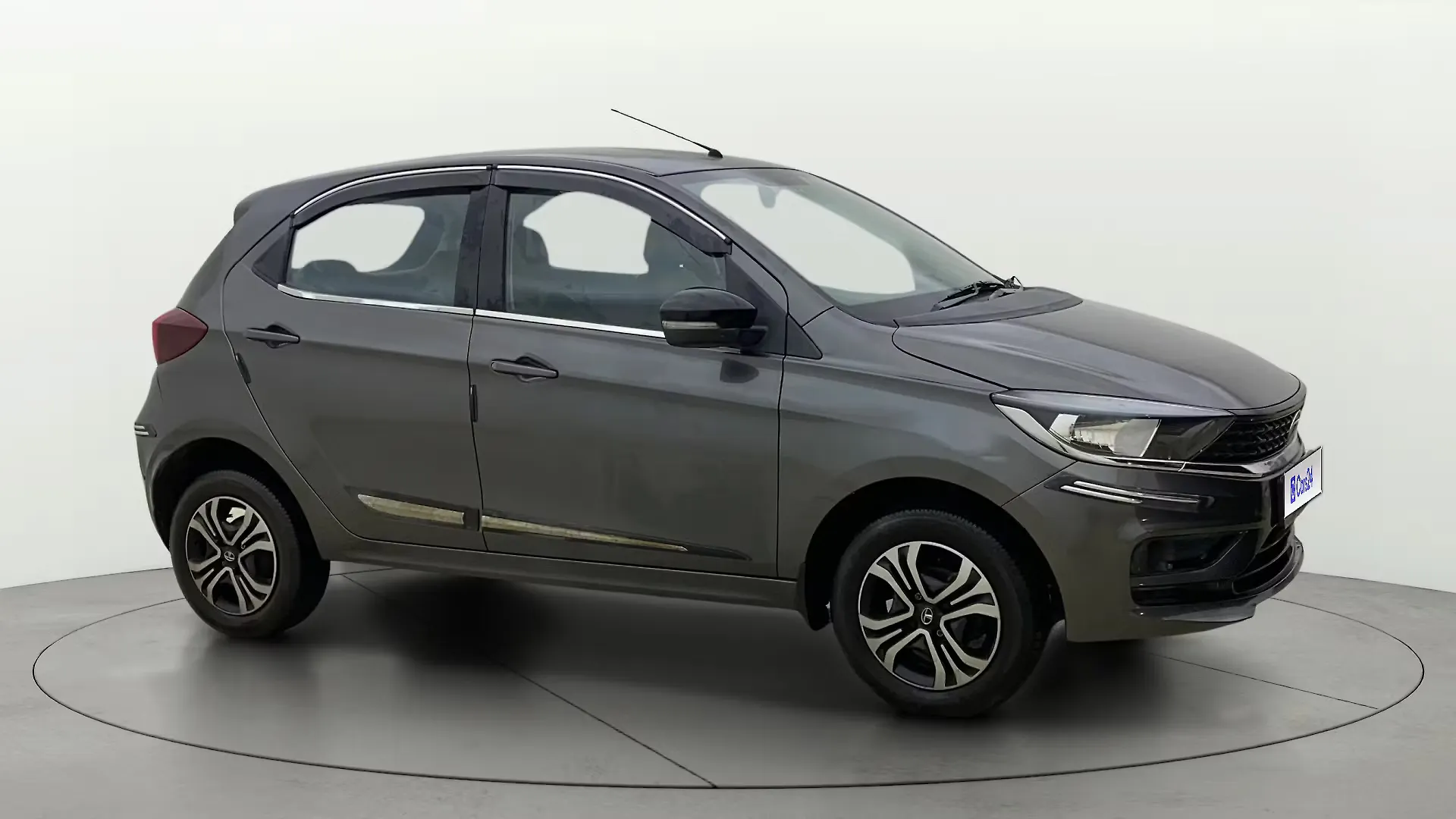 2022 Tata Old Generation Tiago 2020 XT CNG [2022-2023]