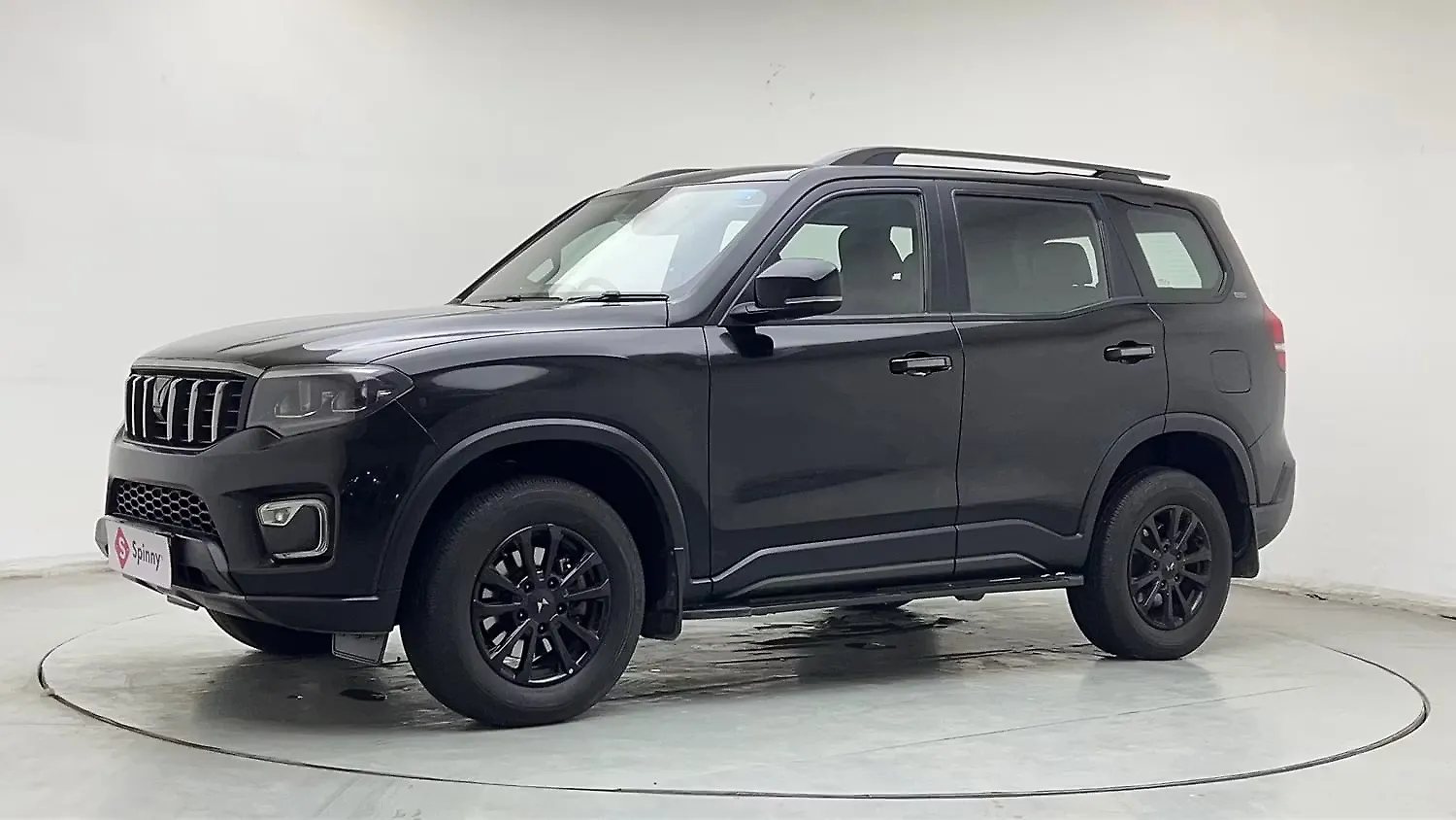 2025 Mahindra Scorpio N Z8 Petrol MT 7 STR [2022]