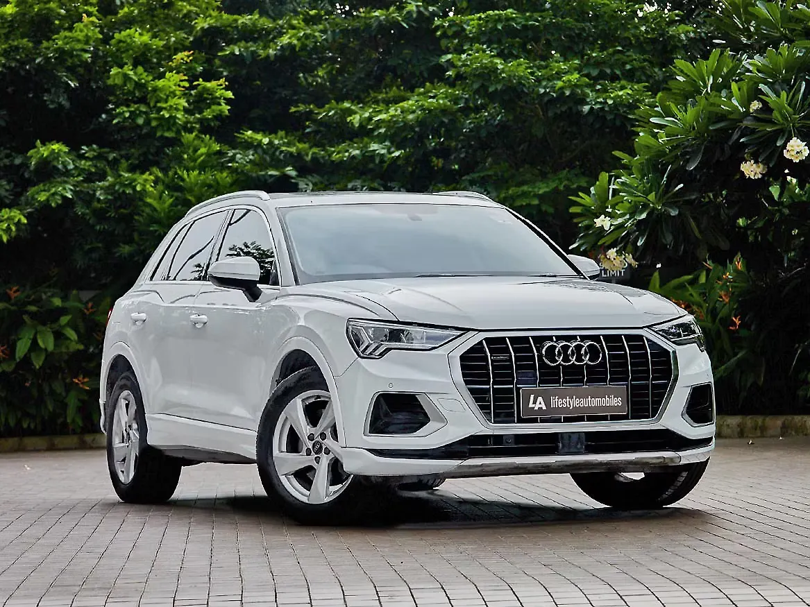 2023 Audi Q3 40 TFSI Technology [2022-2024]