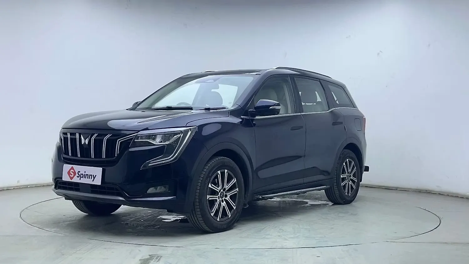 2024 Mahindra Old Generation XUV700 AX7 Luxury Pack 2WD Petrol 2.0L Turbo Automatic 7 STR