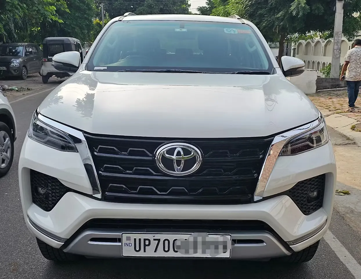 2023 Toyota Fortuner 4x2 2WD Diesel 2.8L Turbo 6 Speed Manual 2023 Toyota Fortuner 4x2 2WD Diesel 2.8L Turbo 6 Speed Manual