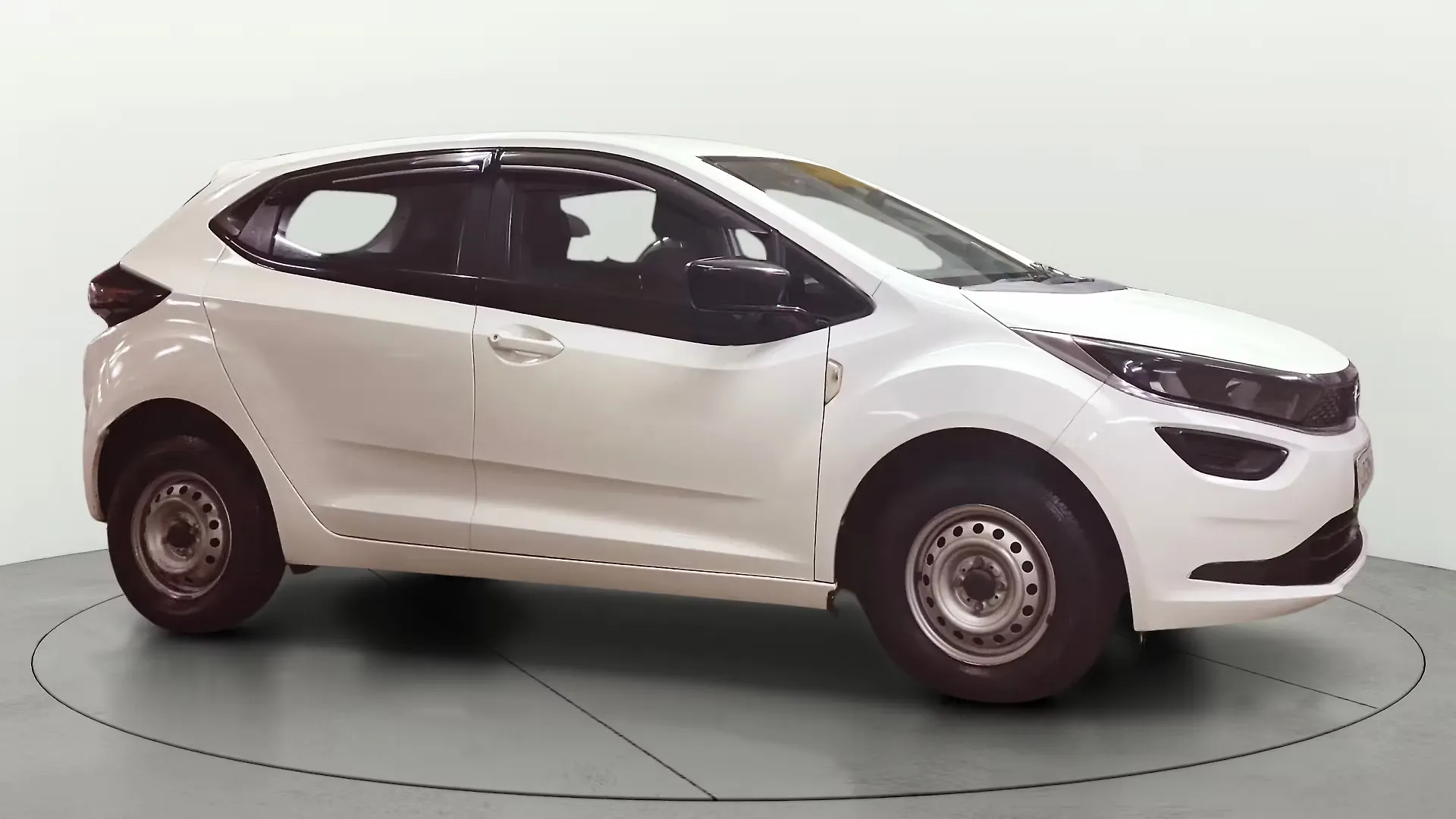 2023 Tata Altroz XE Petrol