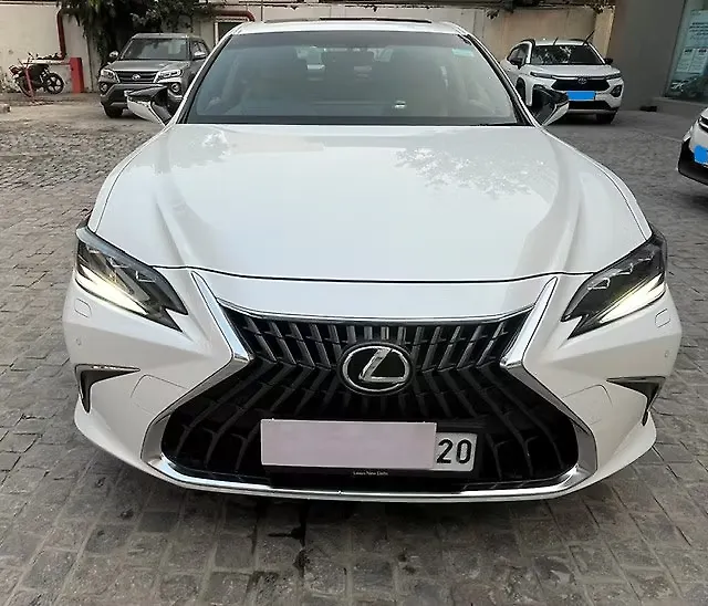 2023 Lexus Old Generation ES 2018 300h Luxury 2023 Lexus Old Generation ES 2018 300h Luxury
