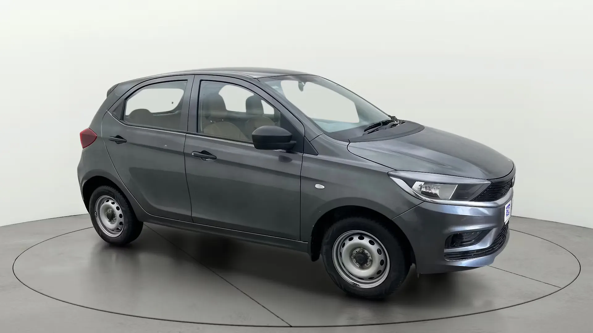 2025 Tata Old Generation Tiago 2020 XE CNG Manual 2025 Tata Old Generation Tiago 2020 XE CNG Manual