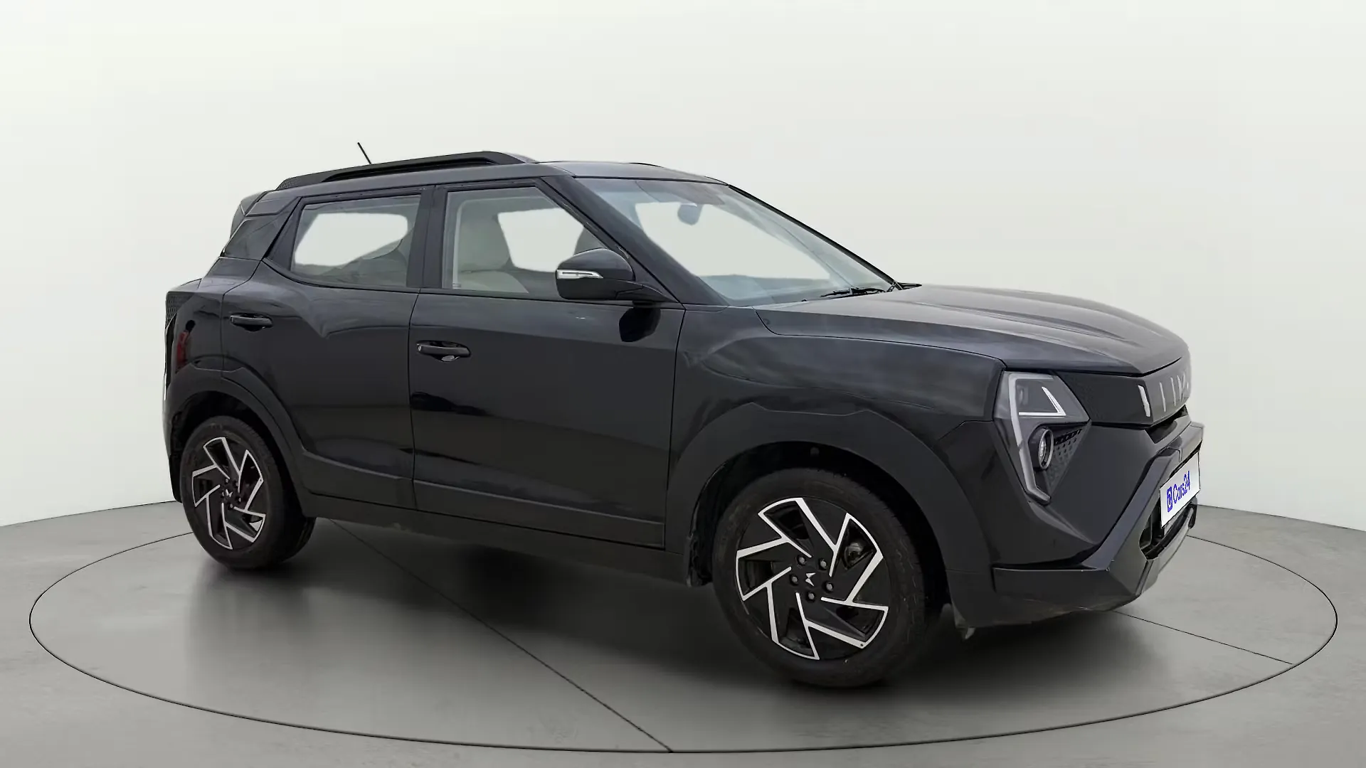 2025 Mahindra XUV 3XO AX7 Petrol 1.2L Turbo Manual Dual Tone 2025 Mahindra XUV 3XO AX7 Petrol 1.2L Turbo Manual Dual Tone