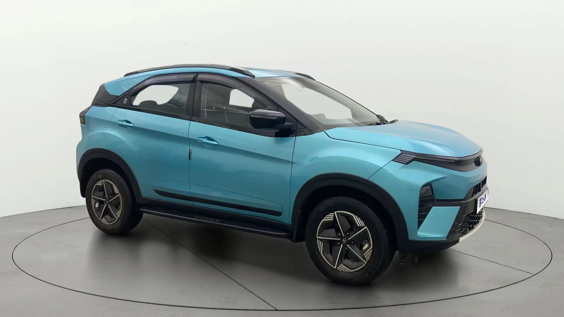 2024 Tata Nexon Creative 1.2 Petrol 6AMT Dual Tone [2023-2025]