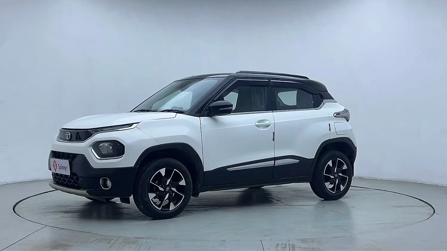 2024 Tata Punch Creative Dual Tone MT Sunroof 2024 Tata Punch Creative Dual Tone MT Sunroof