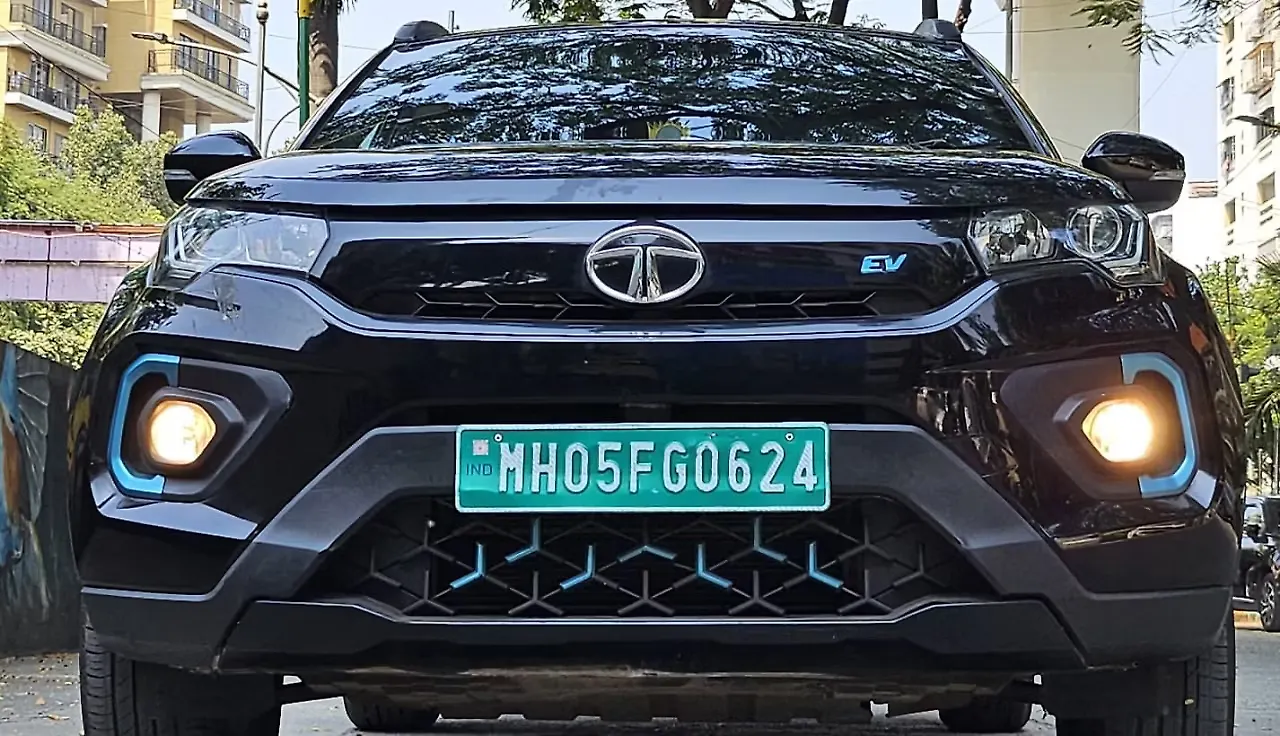 2023 Tata Nexon EV Max XZ Plus Lux 7.2 KW Fast Charger [2022-2023]
