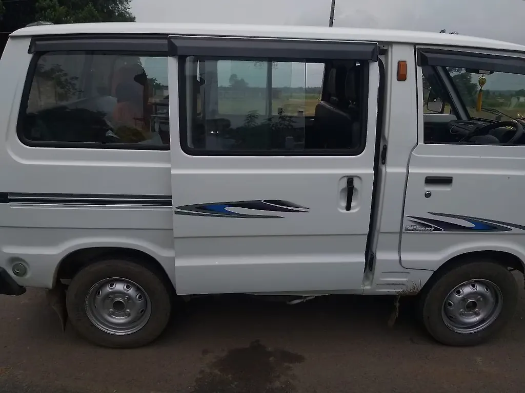 maruti omni music system